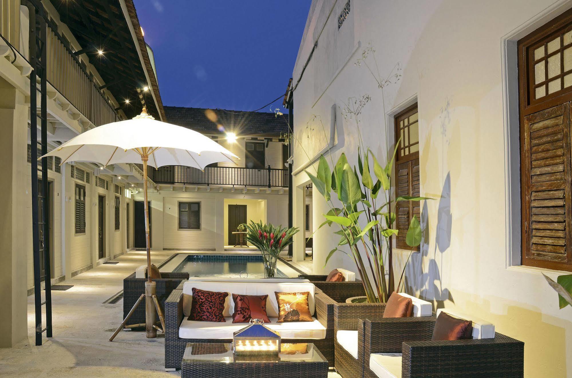 Hotel Noordin Mews 3*