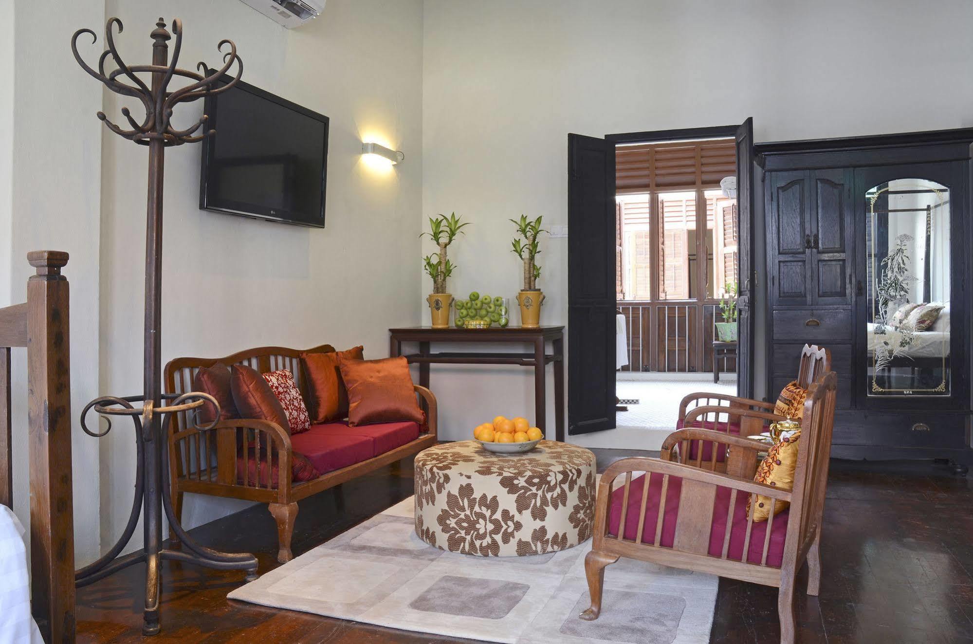 Hotel Noordin Mews 3*